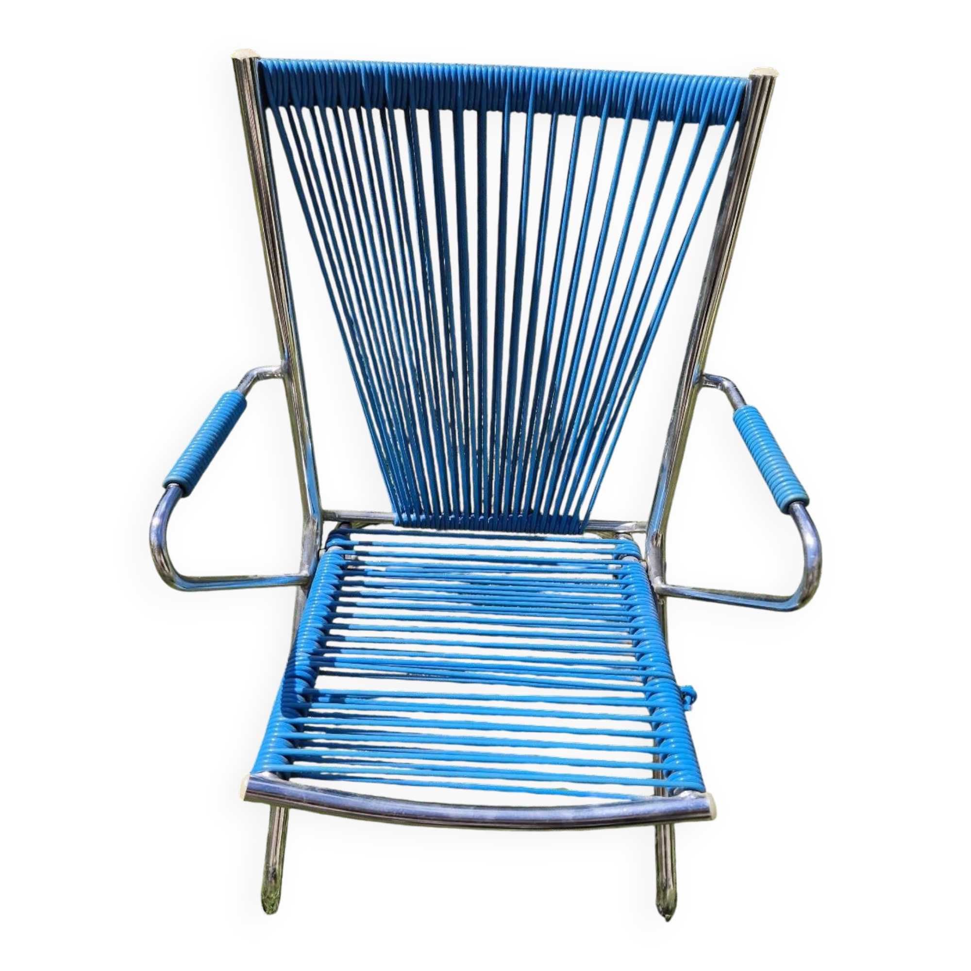 Vintage children's scoubidou chair with chrome metal frame and blue seat