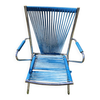 Vintage children's scoubidou chair with chrome metal frame and blue seat