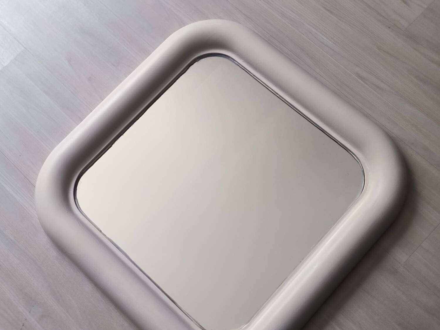Vintage designer mirror -Studio Artemide Milano - Delfo model - Designer Sergio Mazza