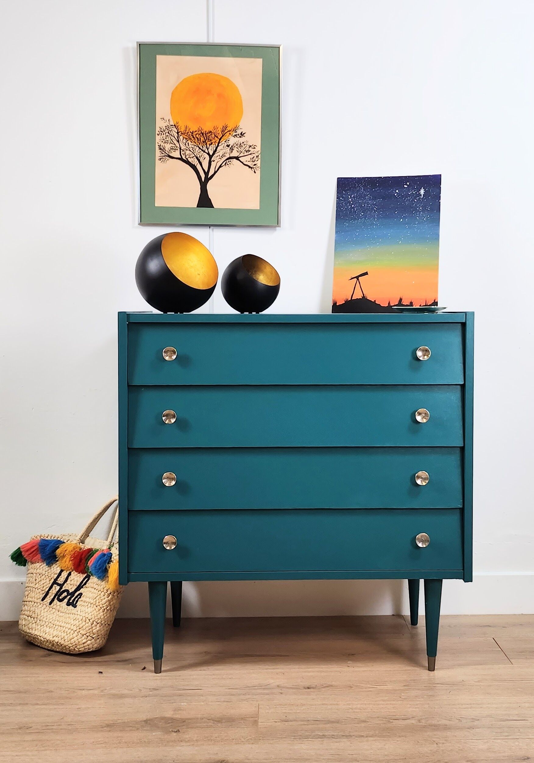 VINTAGE CHEST OF DRAWERS YEAR 60