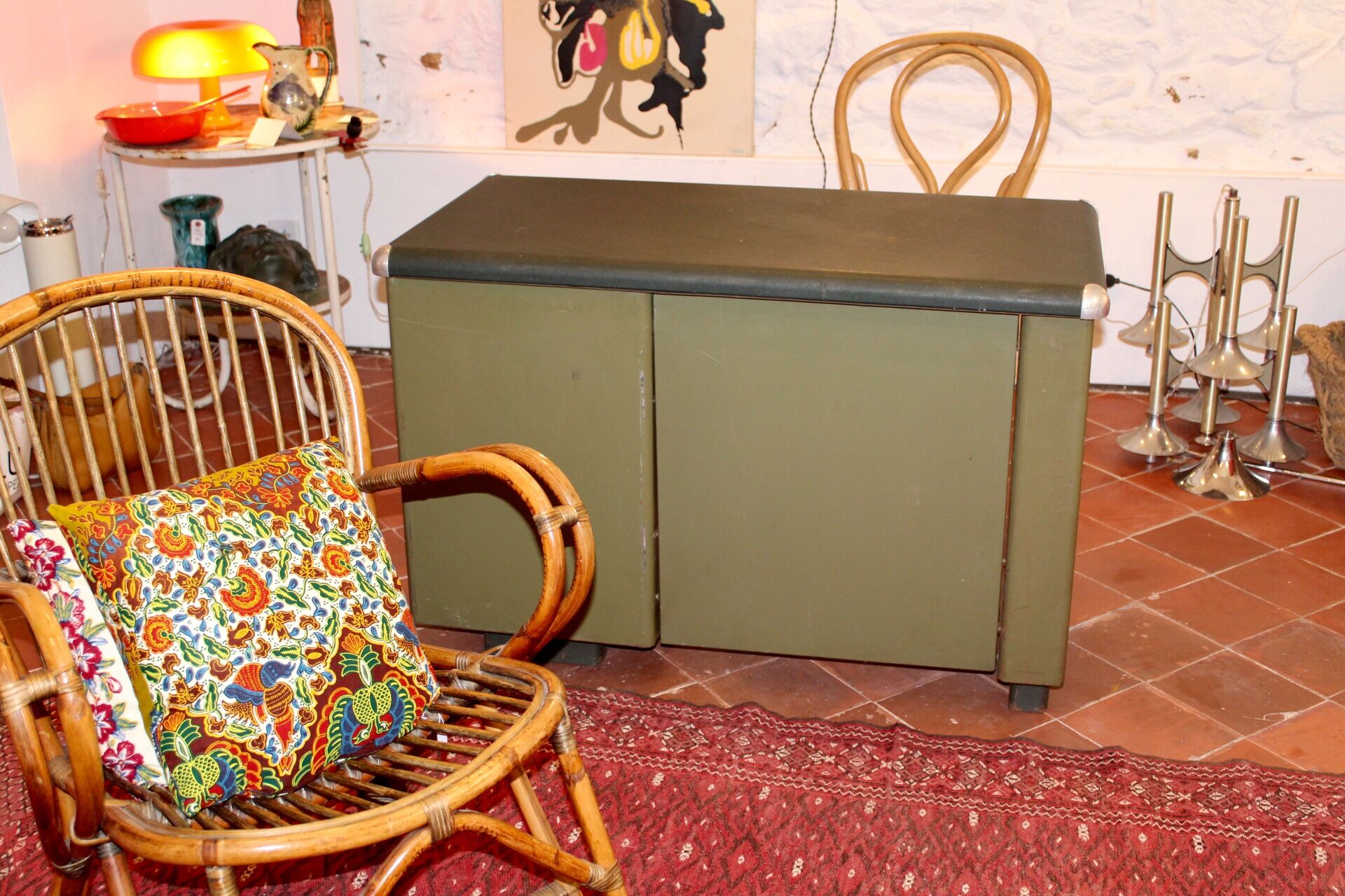Bureau en métal kaki