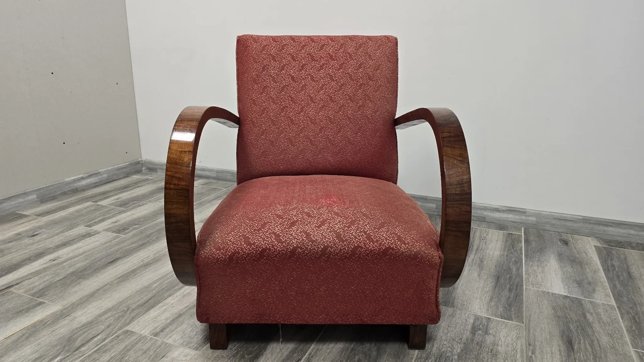 Art Deco Lounge Chair by Jindrich Halabala
