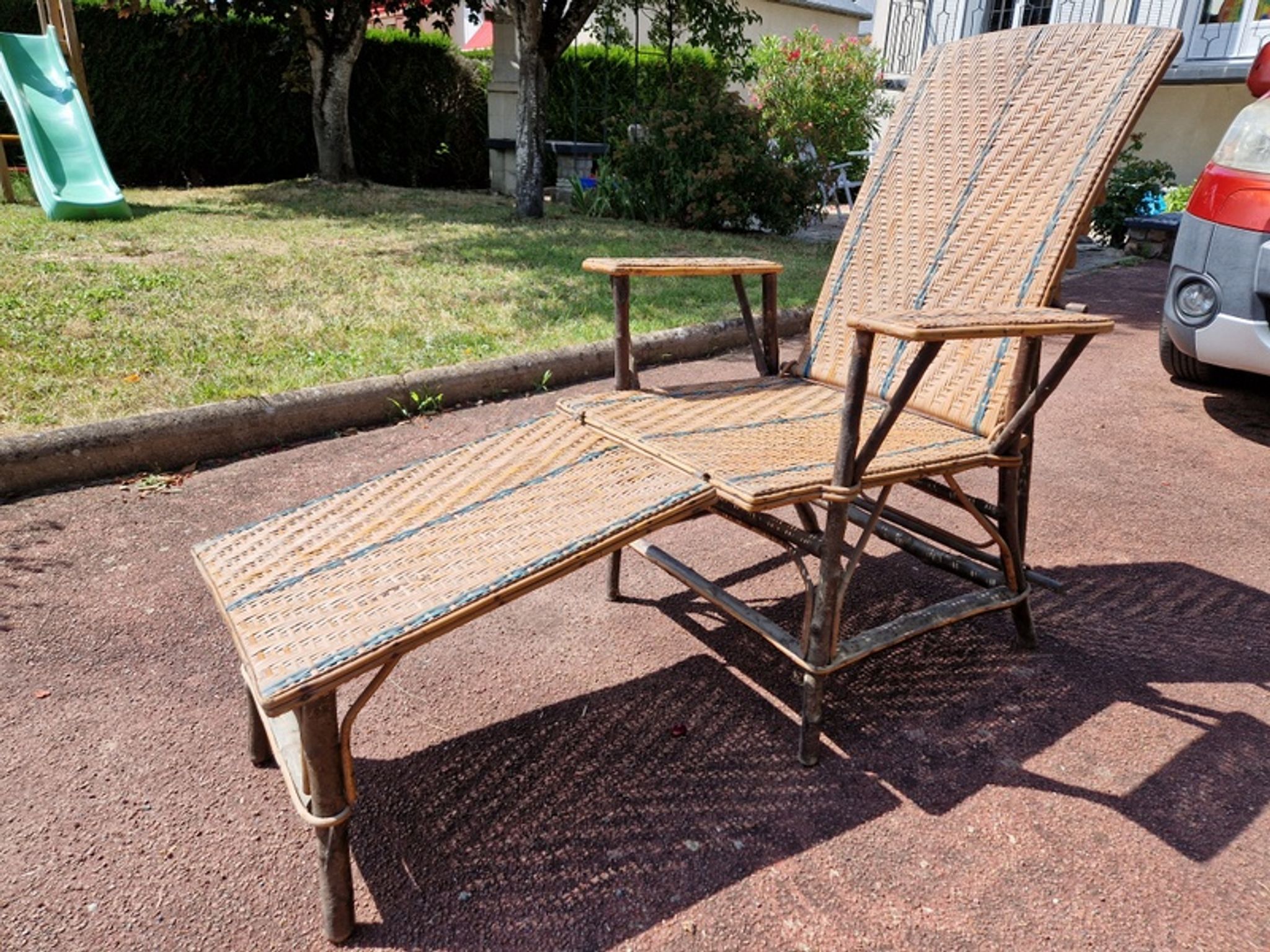 Rattan/wicker and wood chaise longue - 1940s/50s