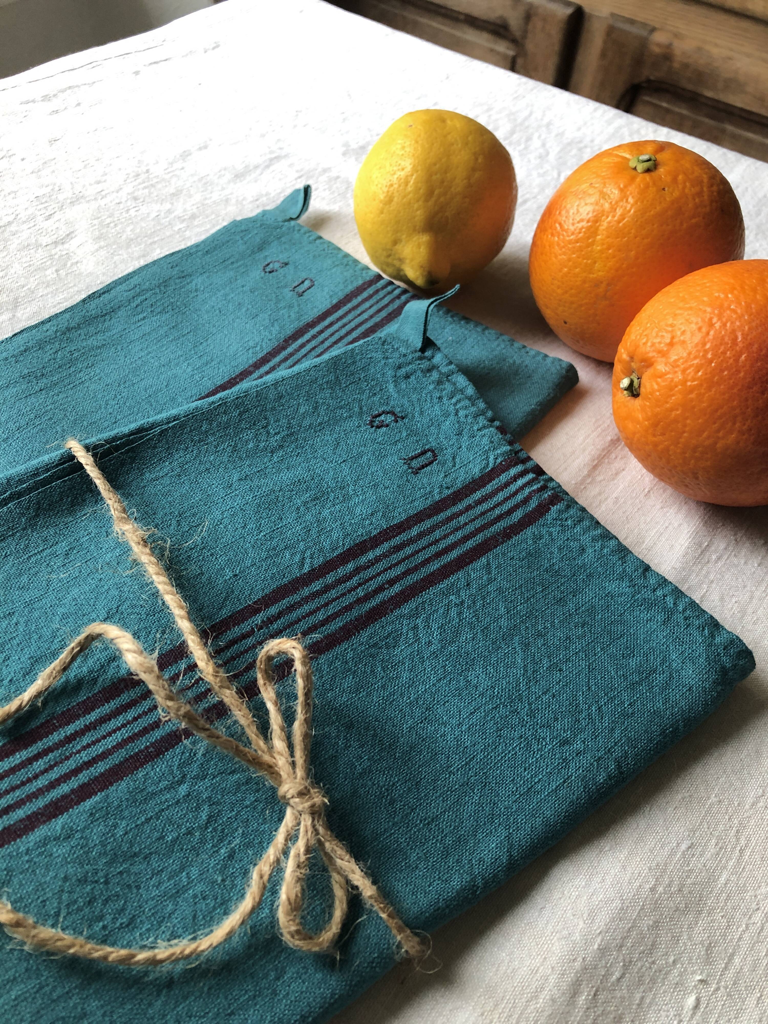 Antique clothes in linen and caribbean blue cotton