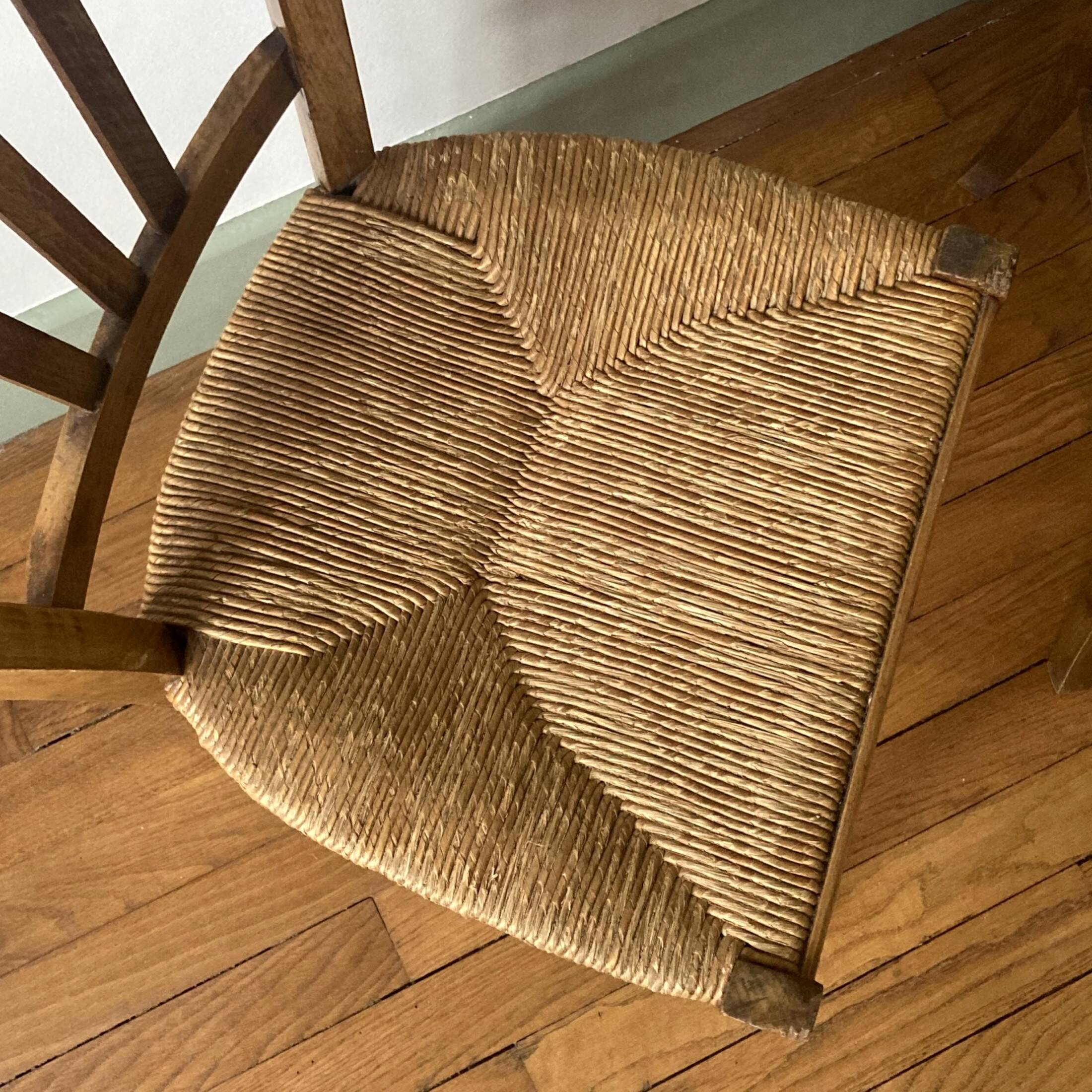 Set of 2 old mulched wooden chairs