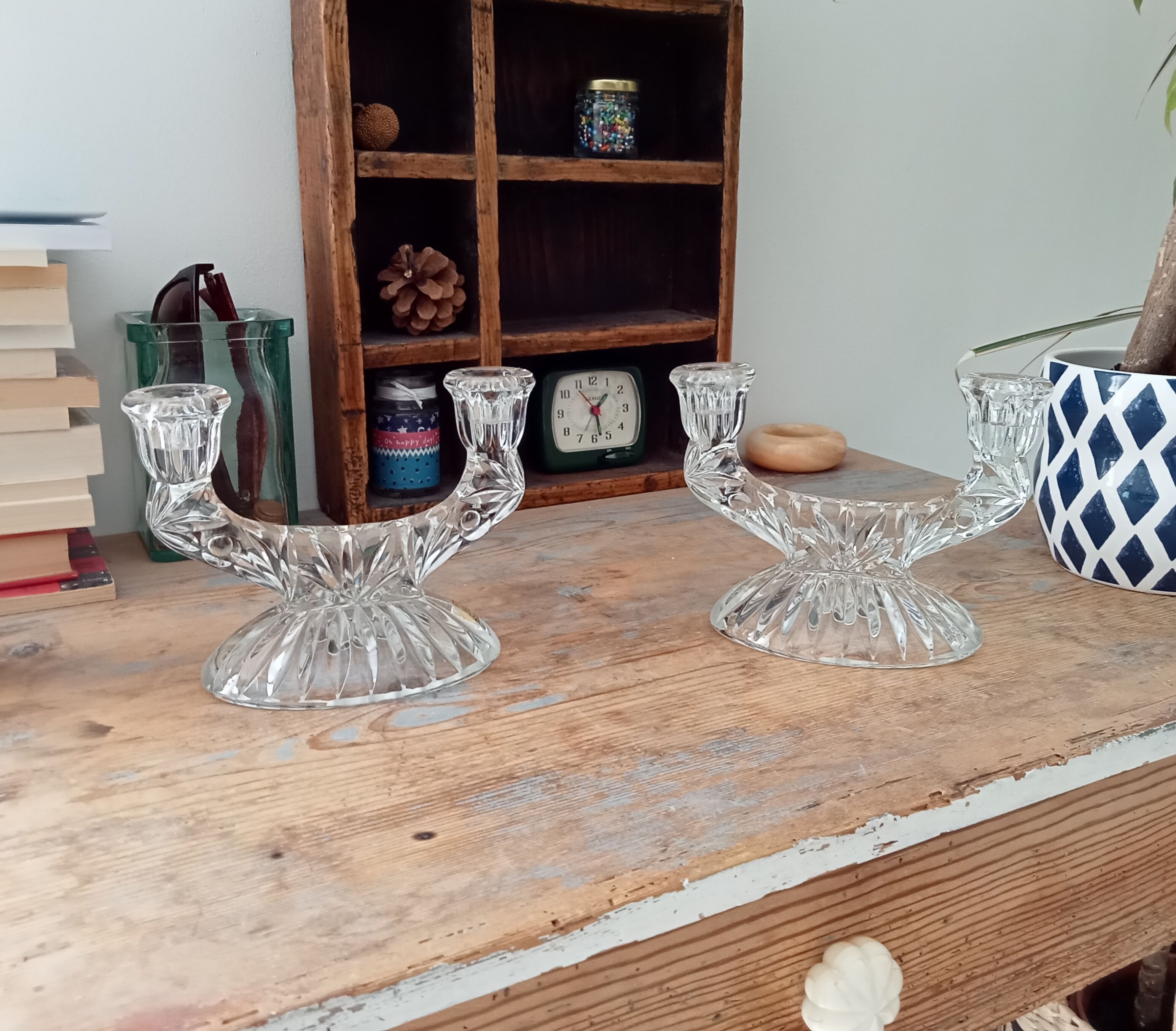 Pair of vintage chandeliers in chiseled glass 60s/70s