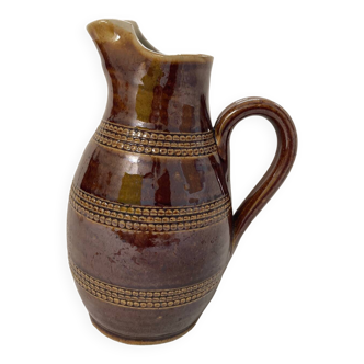 Berry stoneware pitcher