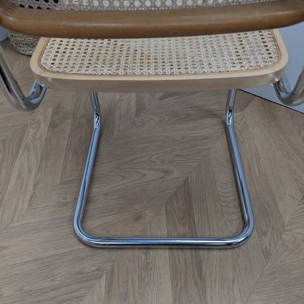 B32 chair by Marcel Breuer
