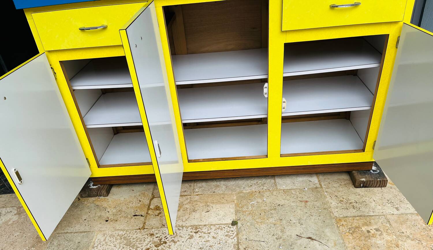 Buffet Formica couleurs vintage