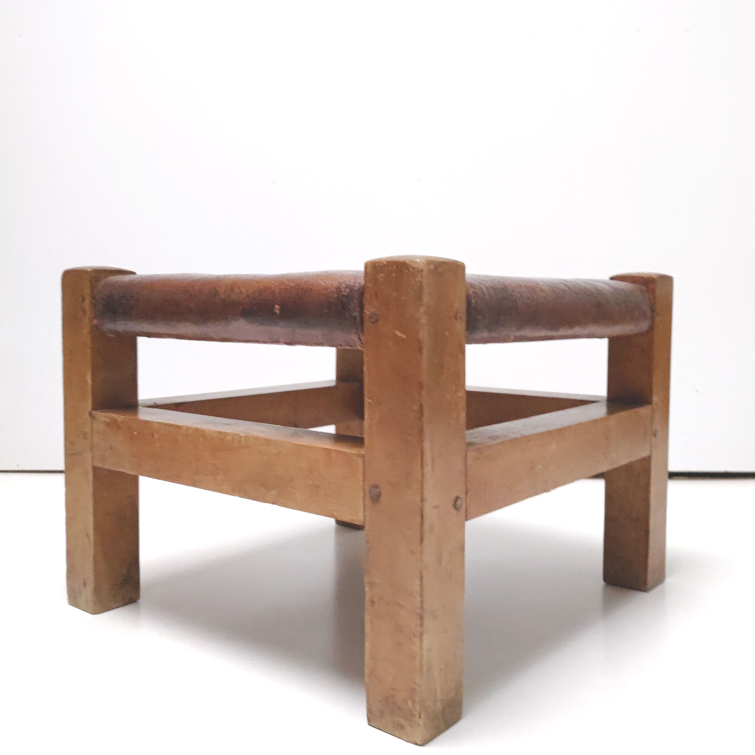 Ottoman stool early twentieth wood and leather