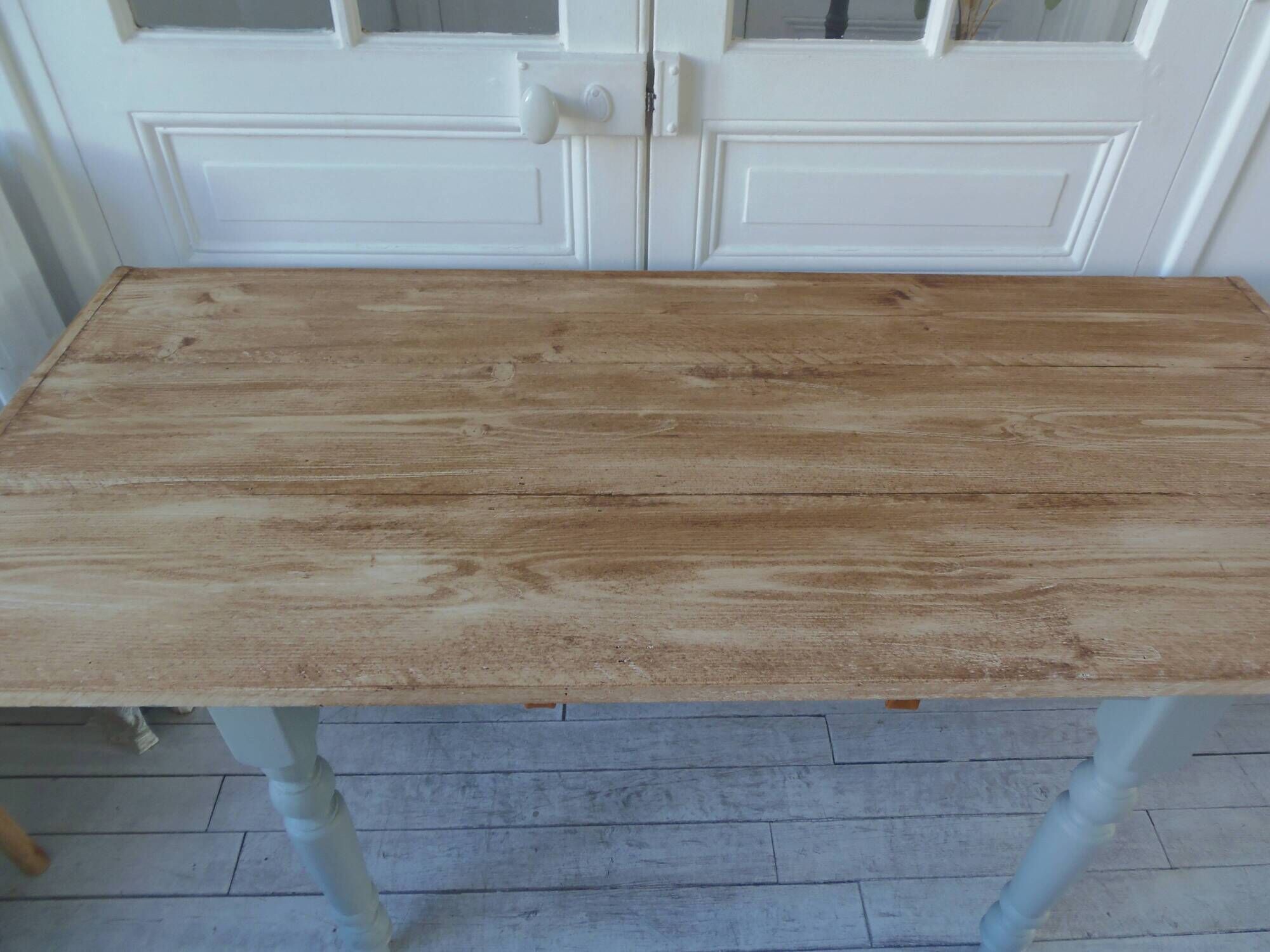 Vintage farm table, base and belt re-enchanted in verdigris, wooden top.