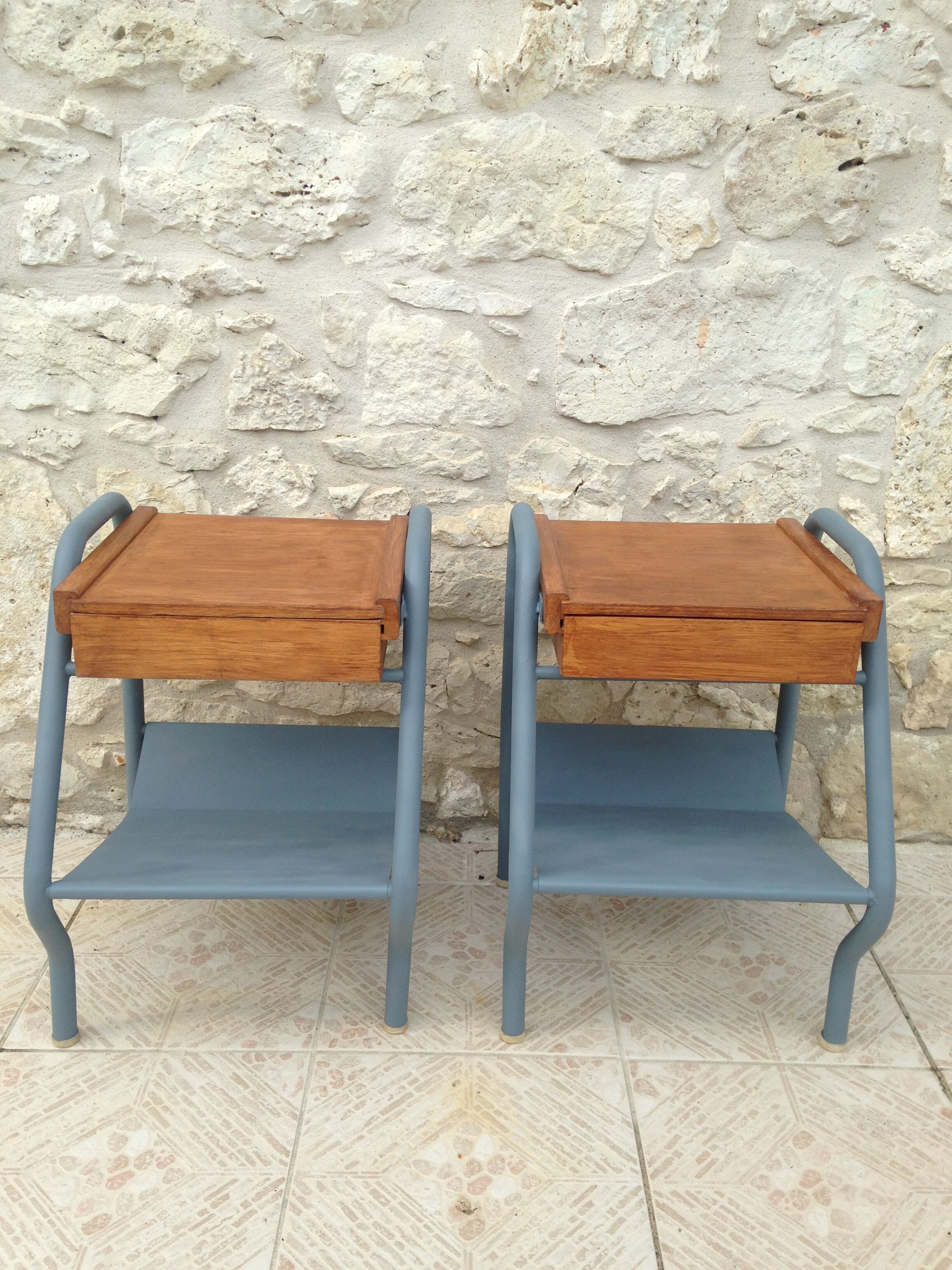 Pair of bedside years 50/60