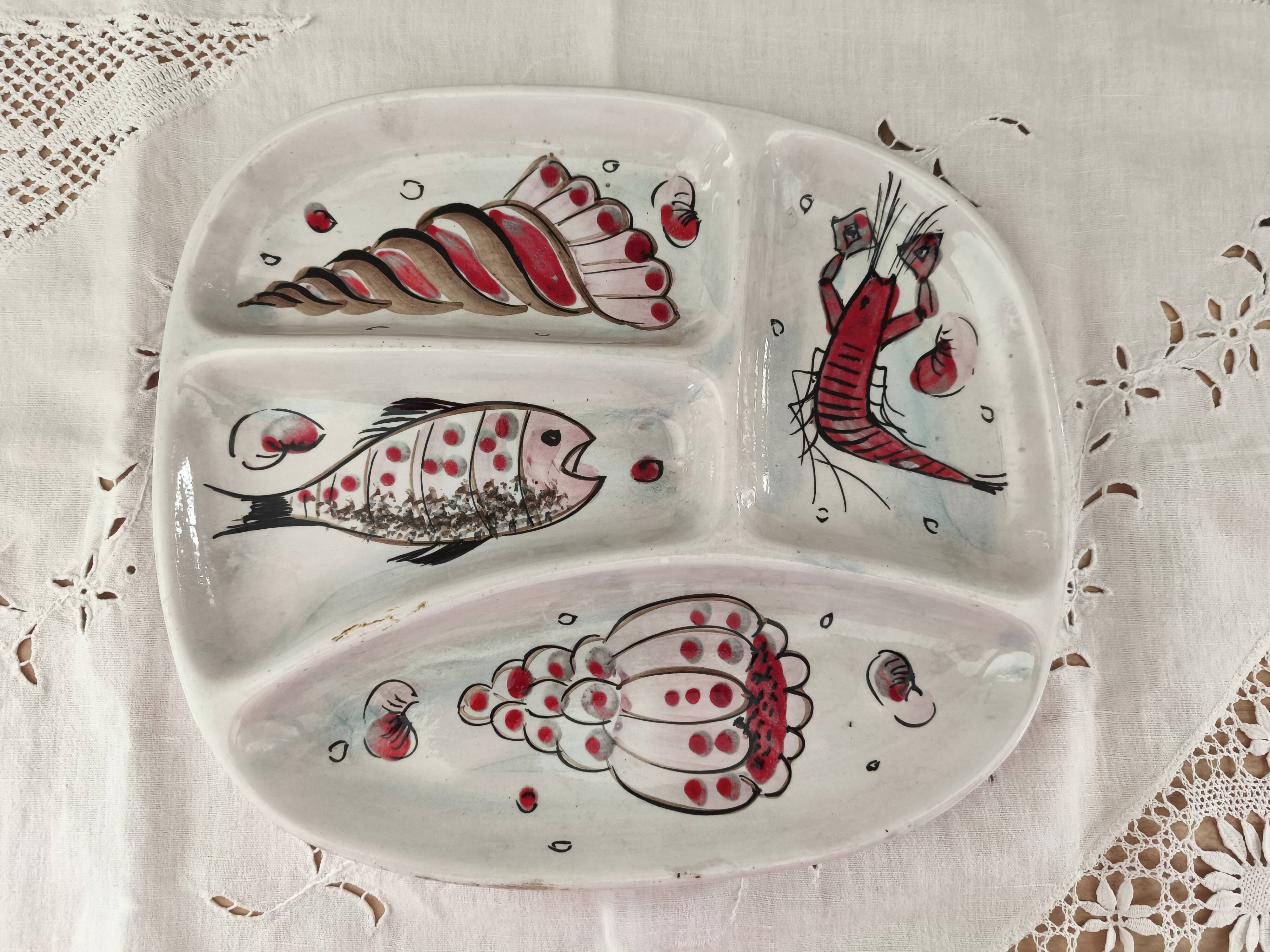 Vintage 4-compartment dish with seafood decor