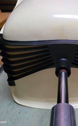 adjustable swivel office armchair