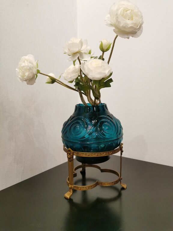 Art deco-style photophore