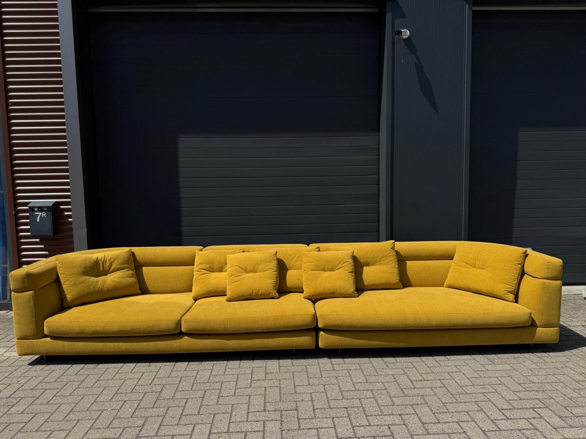 Minotti - Alexander sofa by Rodolfo Dordoni
