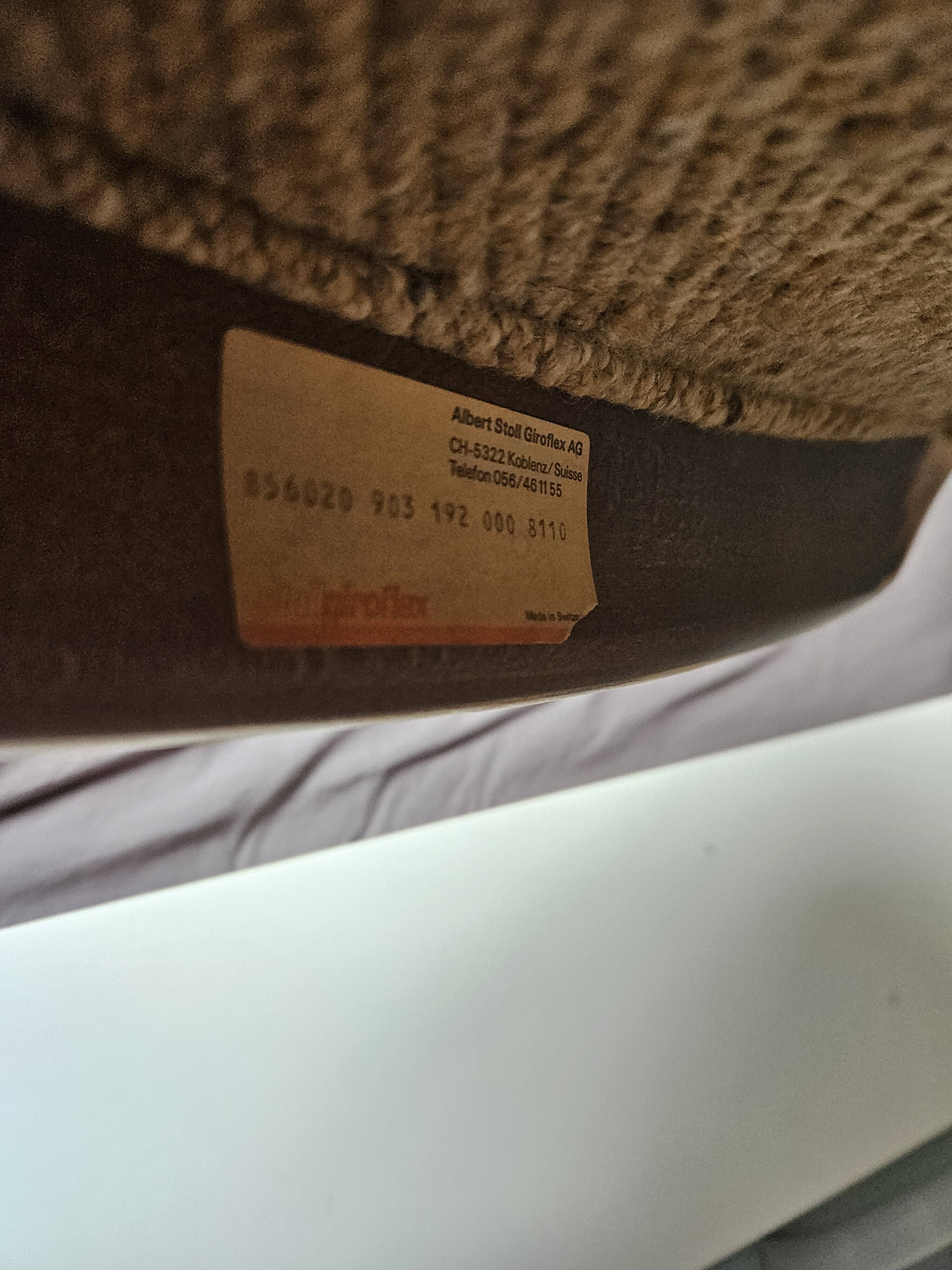 Giroflex office chair