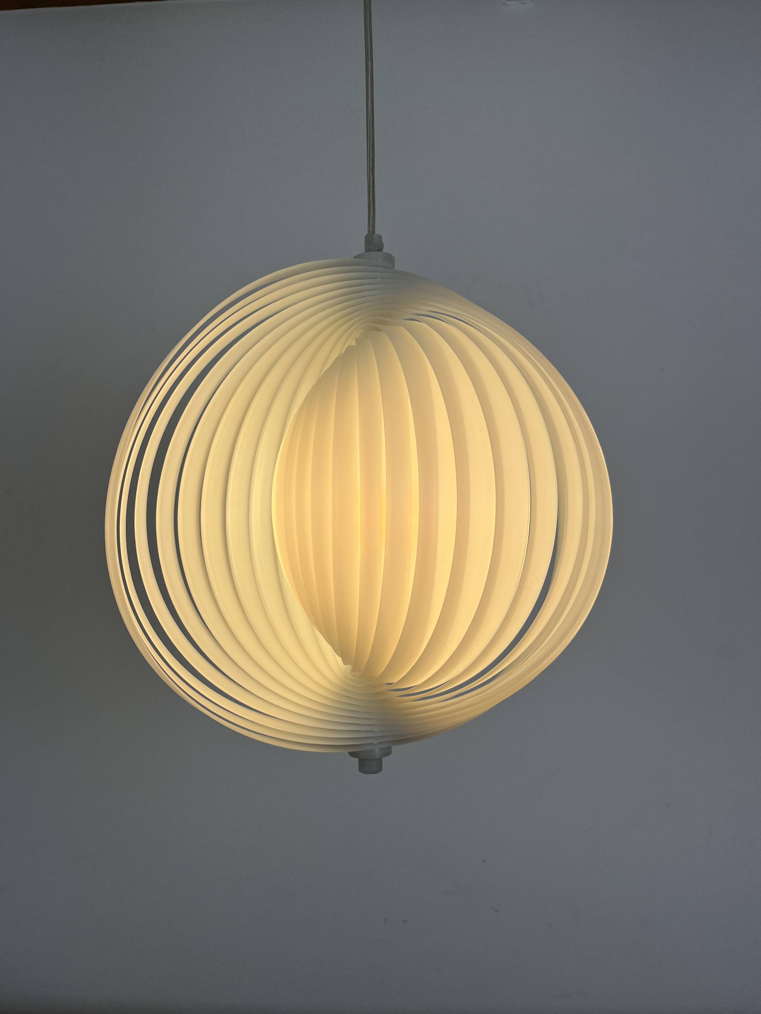 Suspension Moon par Kare Design, années 80