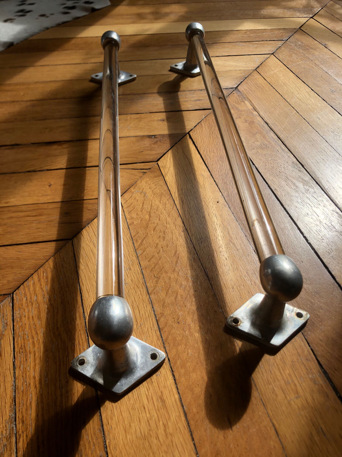 Art Deco towel rack in glass and aluminum
