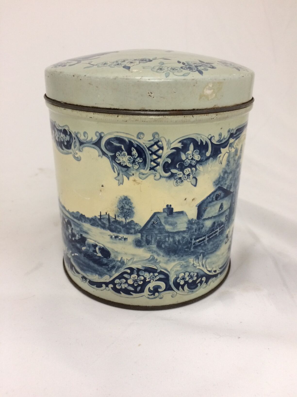 Old box in lithographed sheet metal