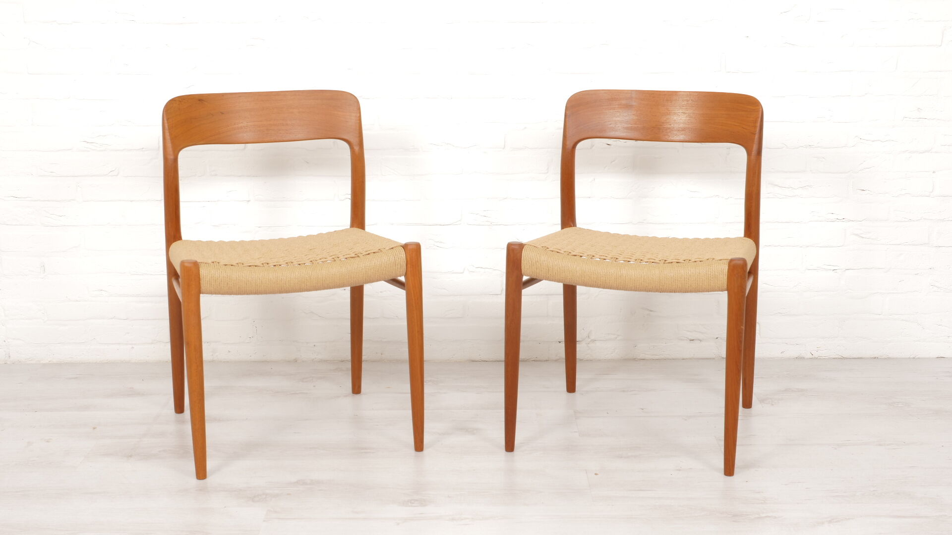2 dining chairs model 75 by Niels Otto Moller 50/60