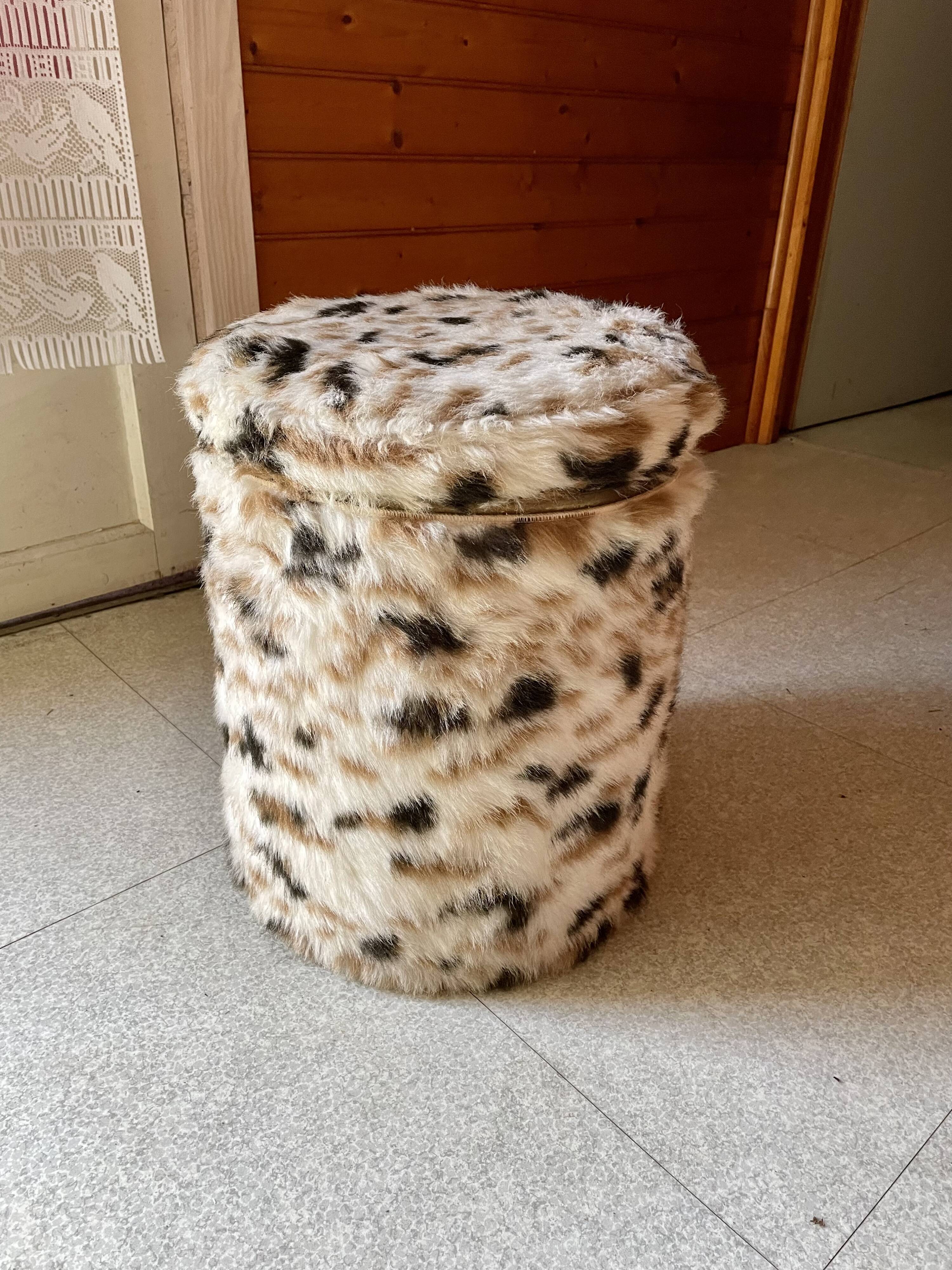 Vintage pile storage pouf 70s