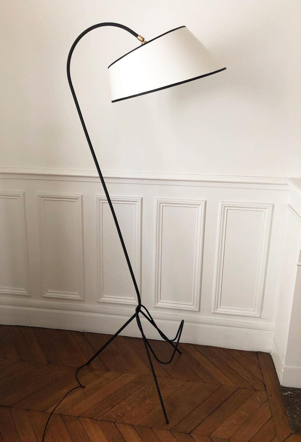 Tripod floor lamp and magazine door 1950