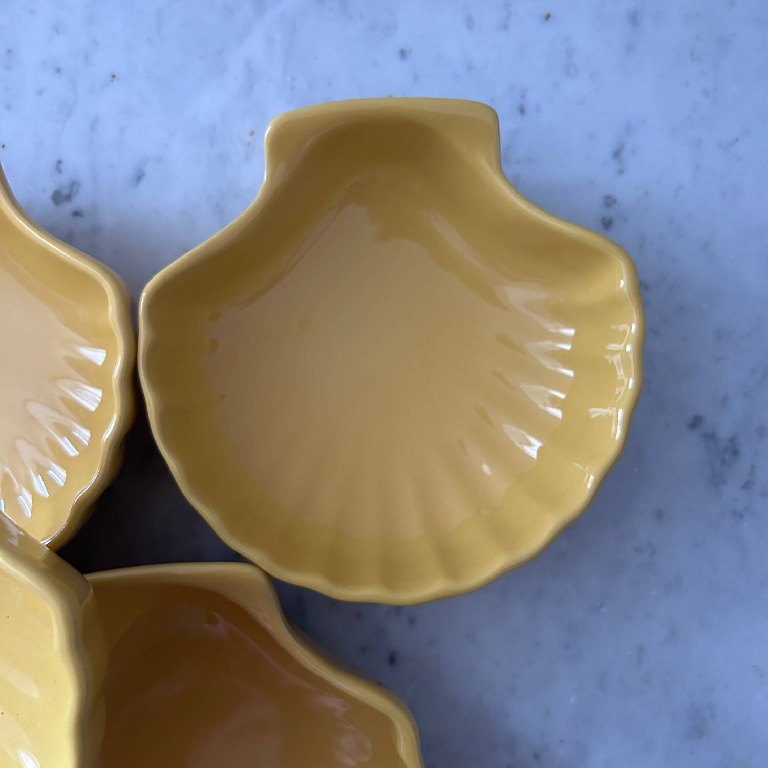 Set of 6 shell-shaped ramekins