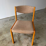 Série de 6 chaises de la marque Self en hêtre et assise en laine