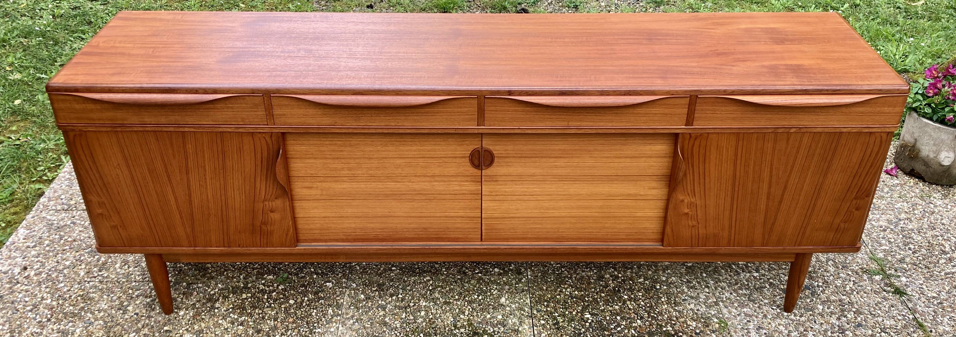 Enfilade by Johannes Andersen