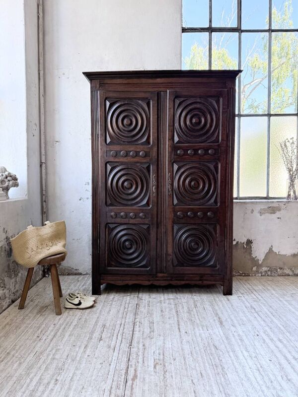 Armoire chêne « basque » dudouyt