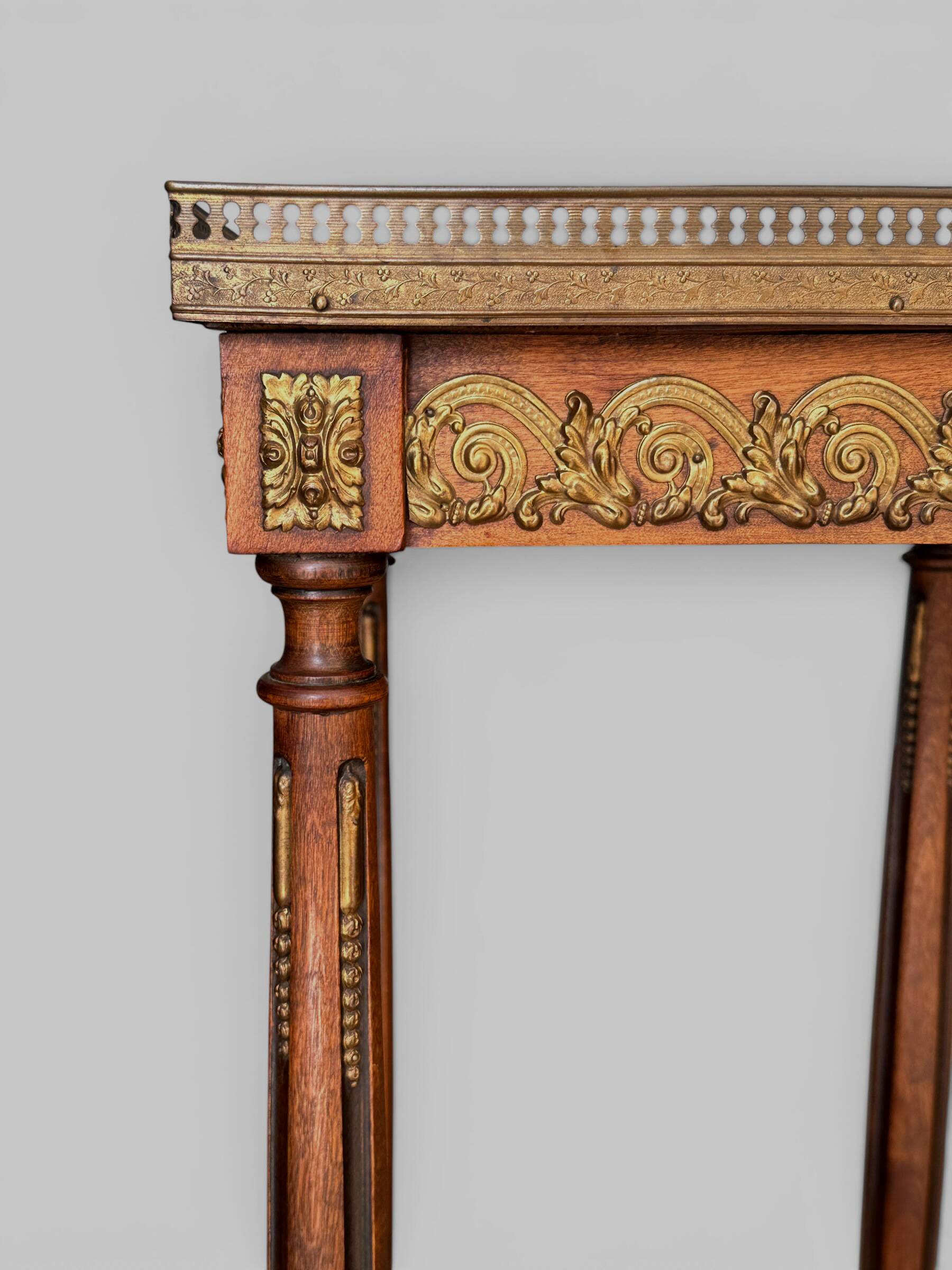 Mahogany, marble and bronze side table / guéridon in Louis XVI style.