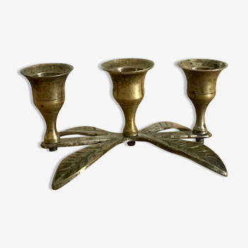 Brass candle holder leaves