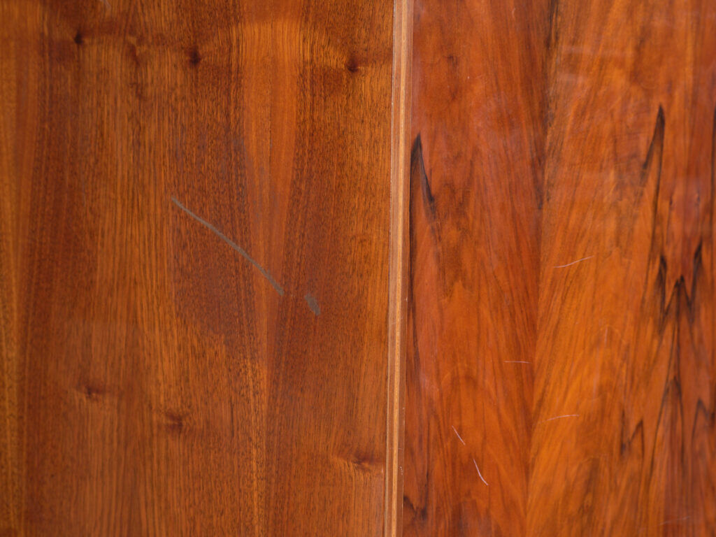 Armoire mid-century en palissandre – Tchécoslovaquie, attribuée à Pravánec, années 1950