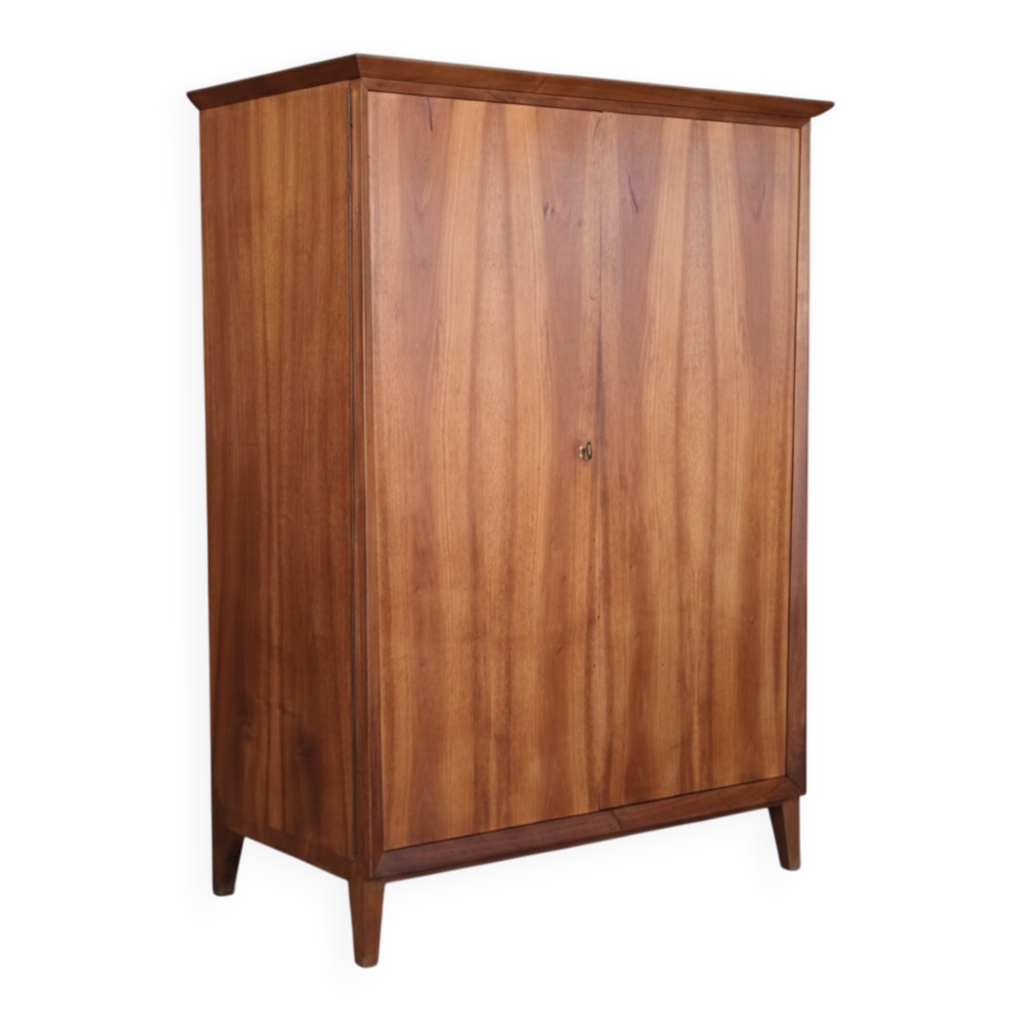 Petite armoire scandinave vintage design