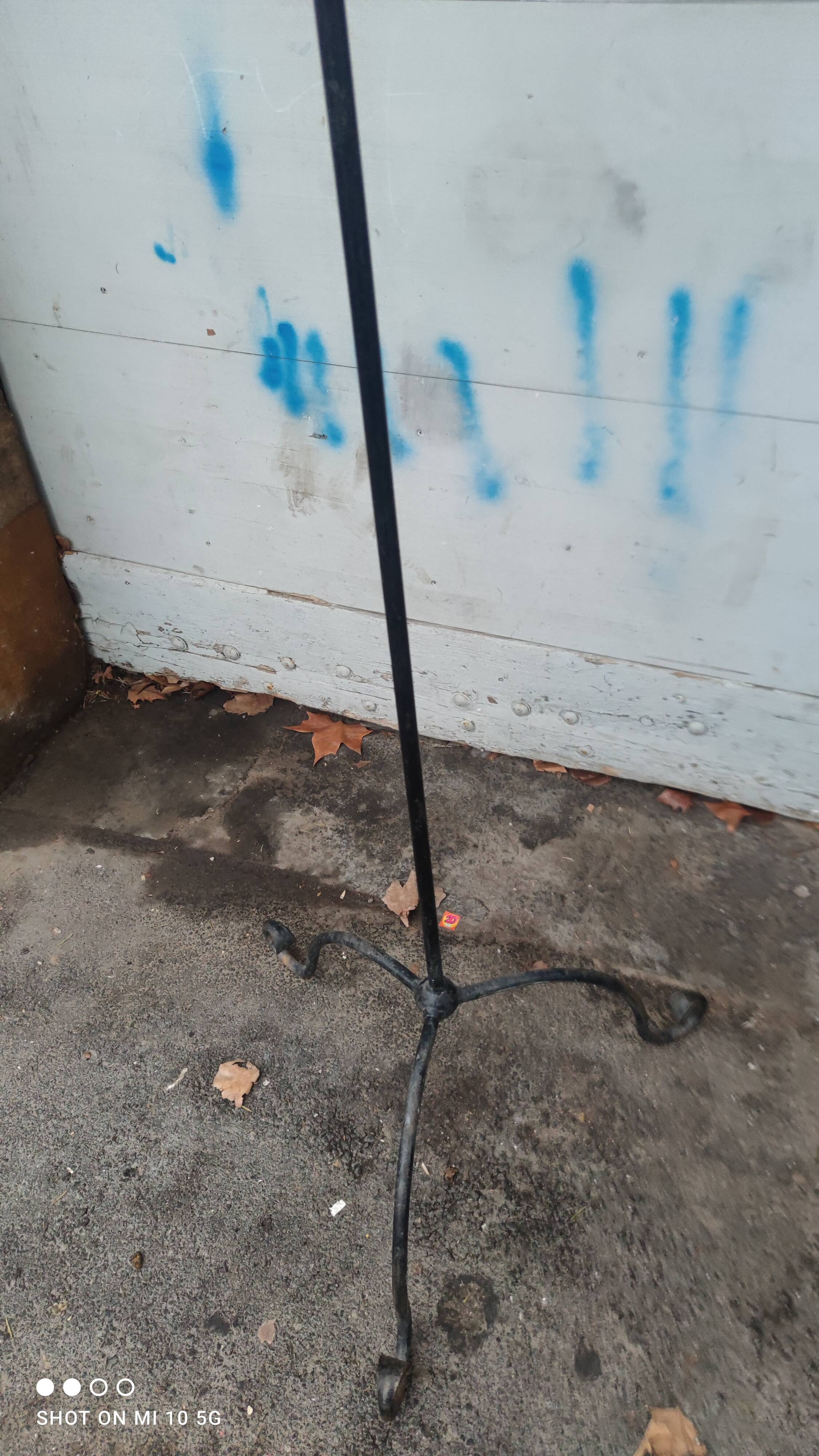 Medieval wrought iron flare