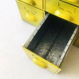 Ensemble de tiroirs métalliques industriels vintage