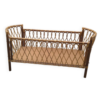 Baby rattan bed