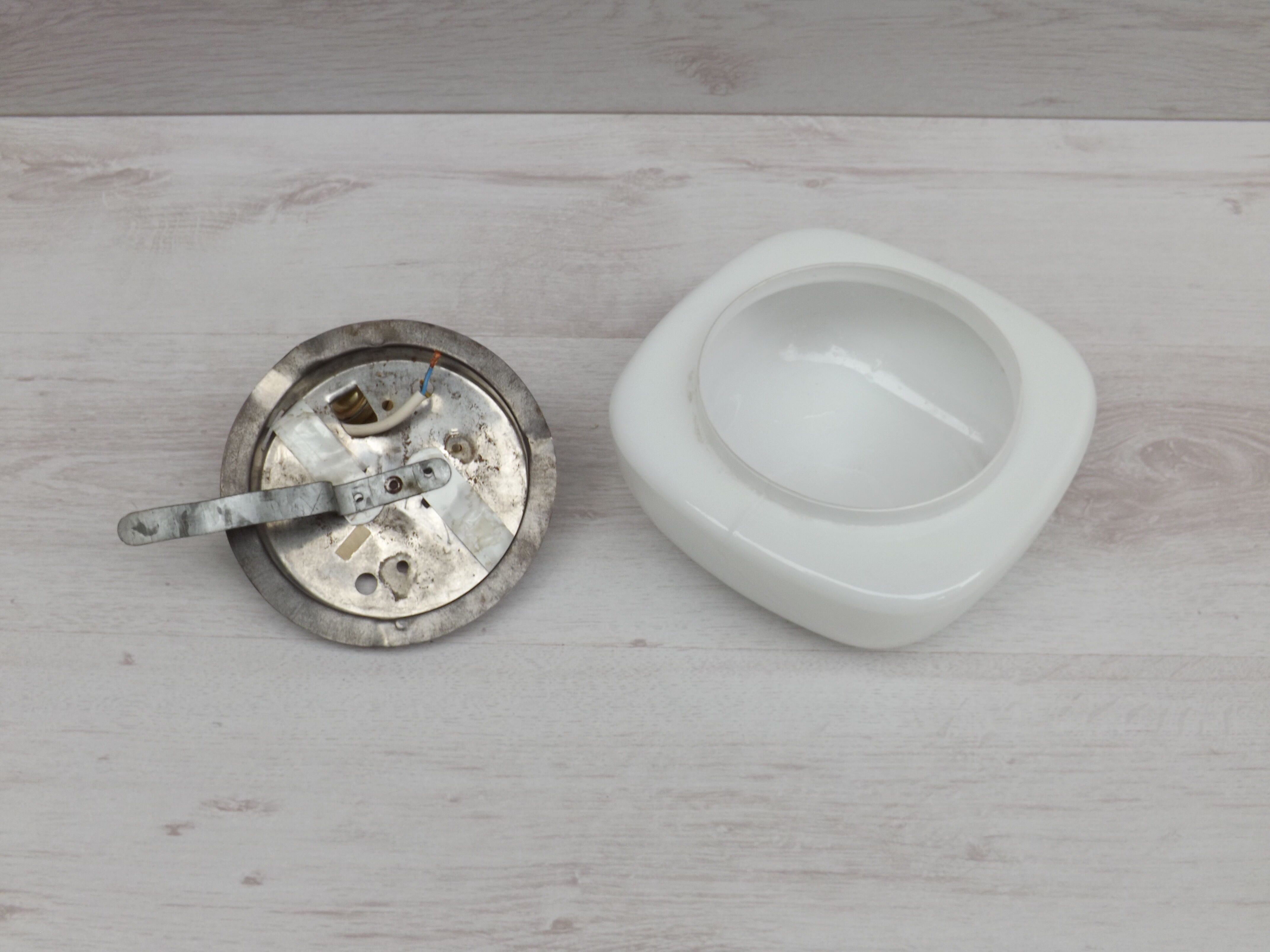 White opaline ceiling 20 x 20 cm