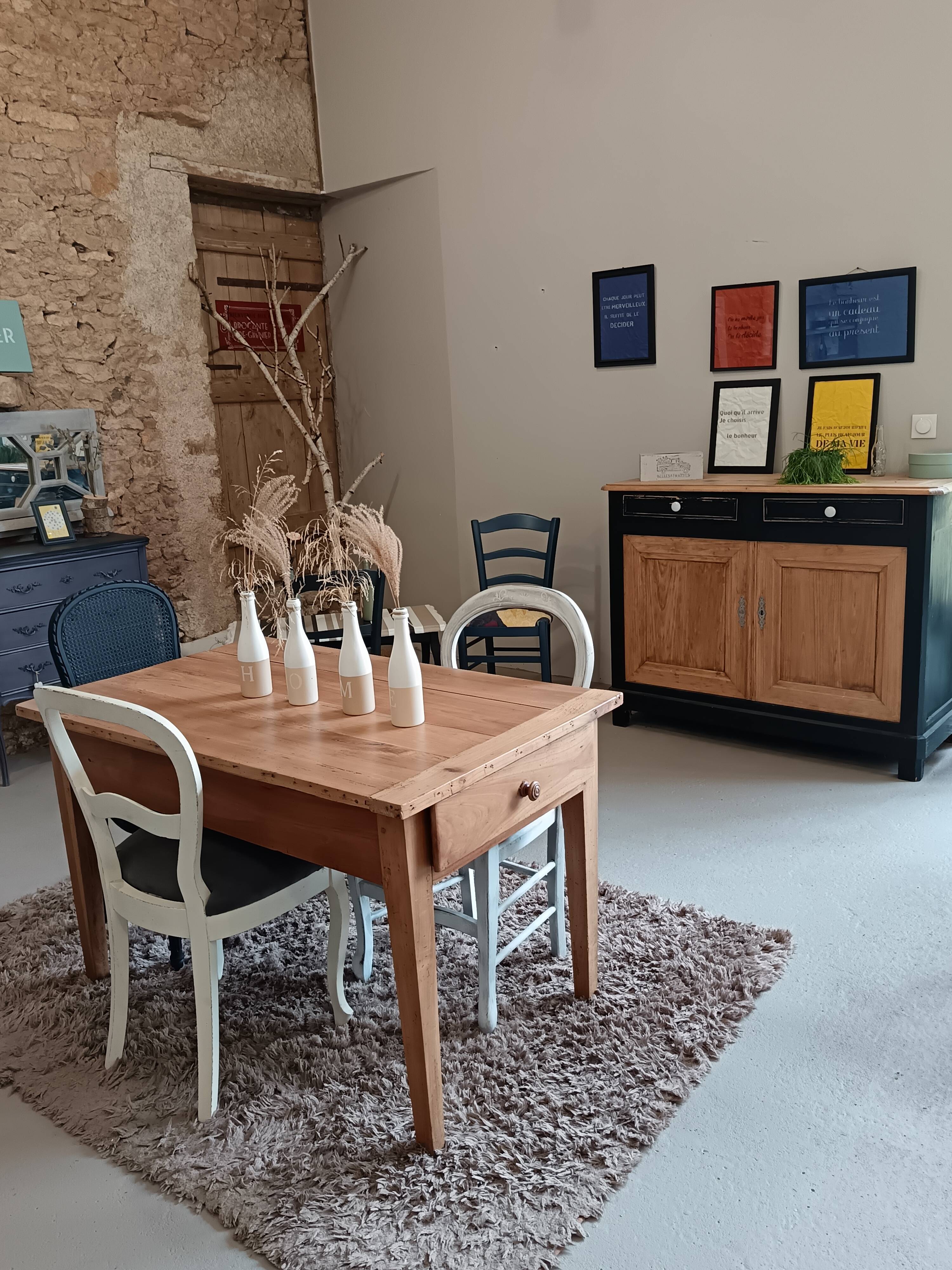 Beautiful farmhouse table - desk