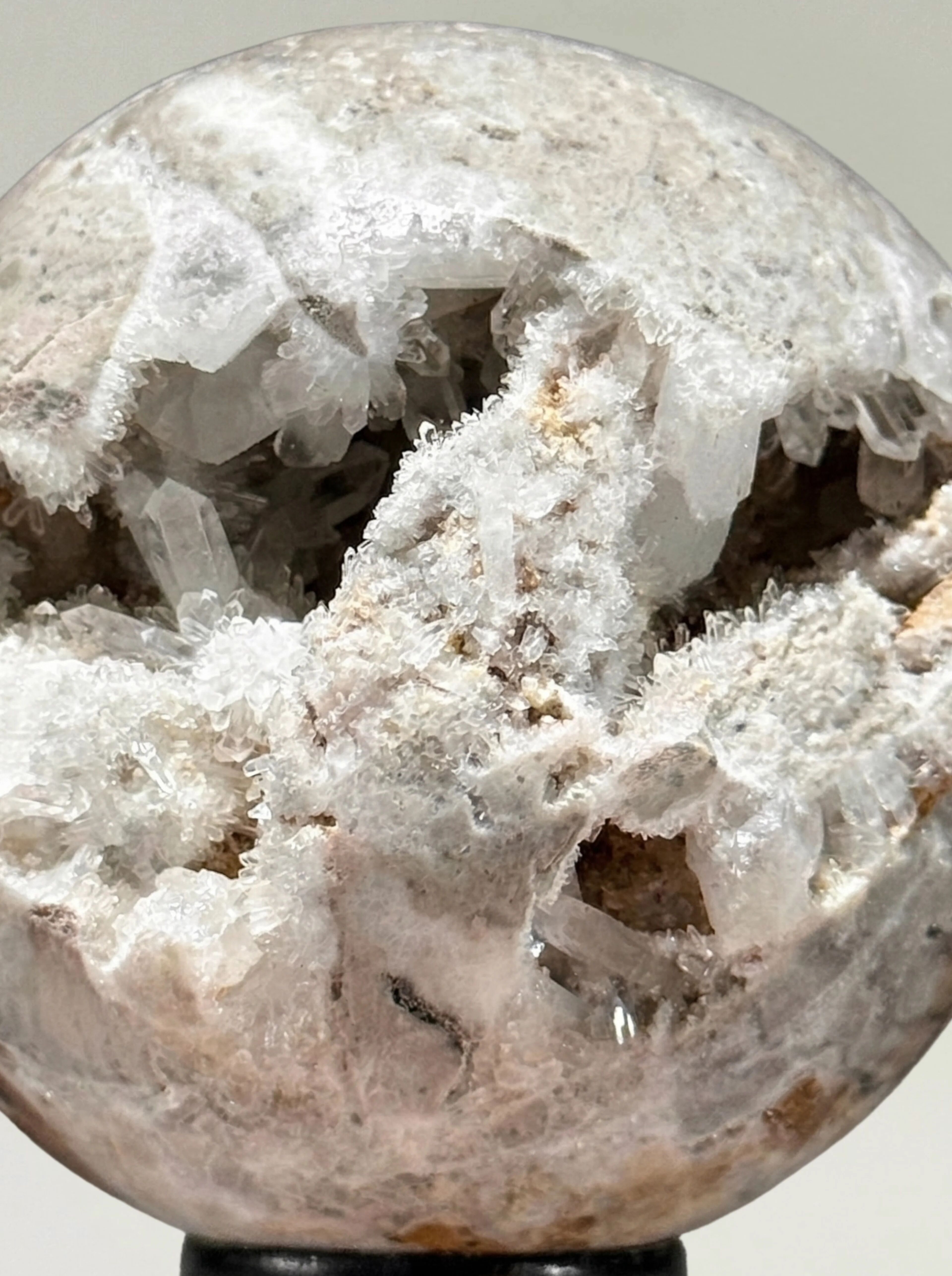 drusy agate spheres (quartz) on bases – mineral decoration