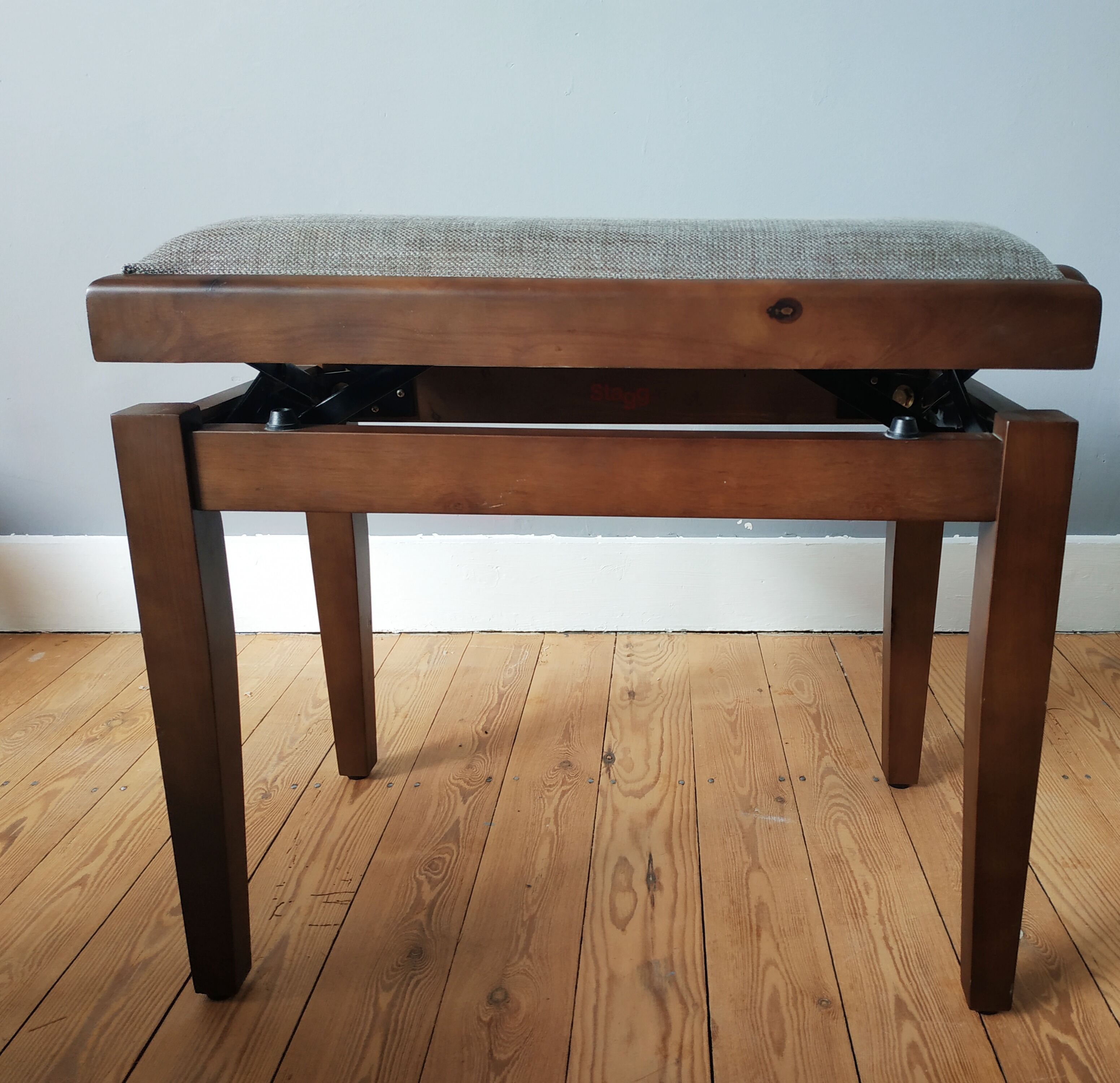 Tabouret de piano marque Stagg