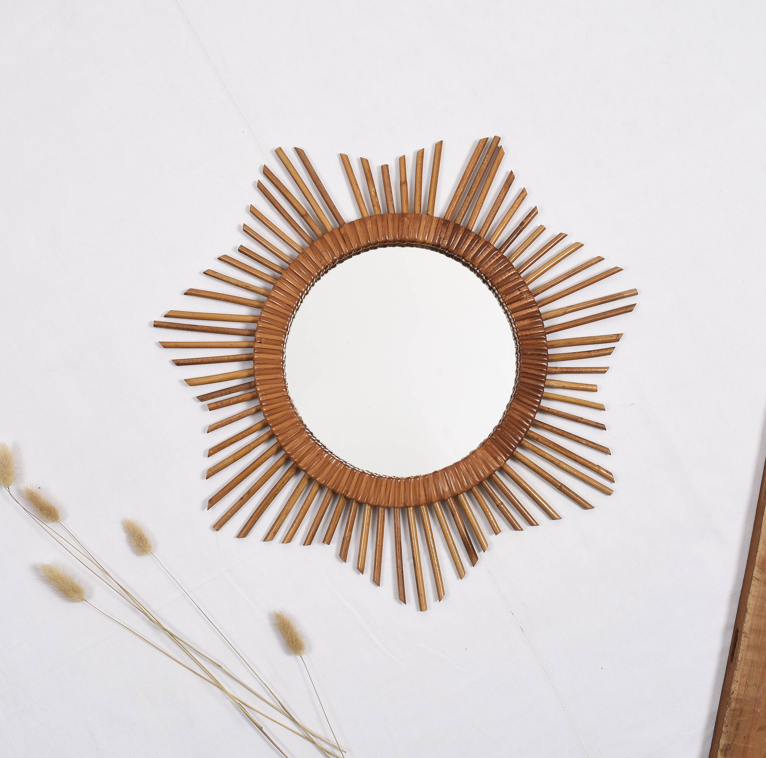 Old sun mirror 49 cm in rattan, star.