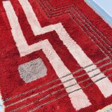 Modern Moroccan rug in red wool with geometric lines 150/250cm