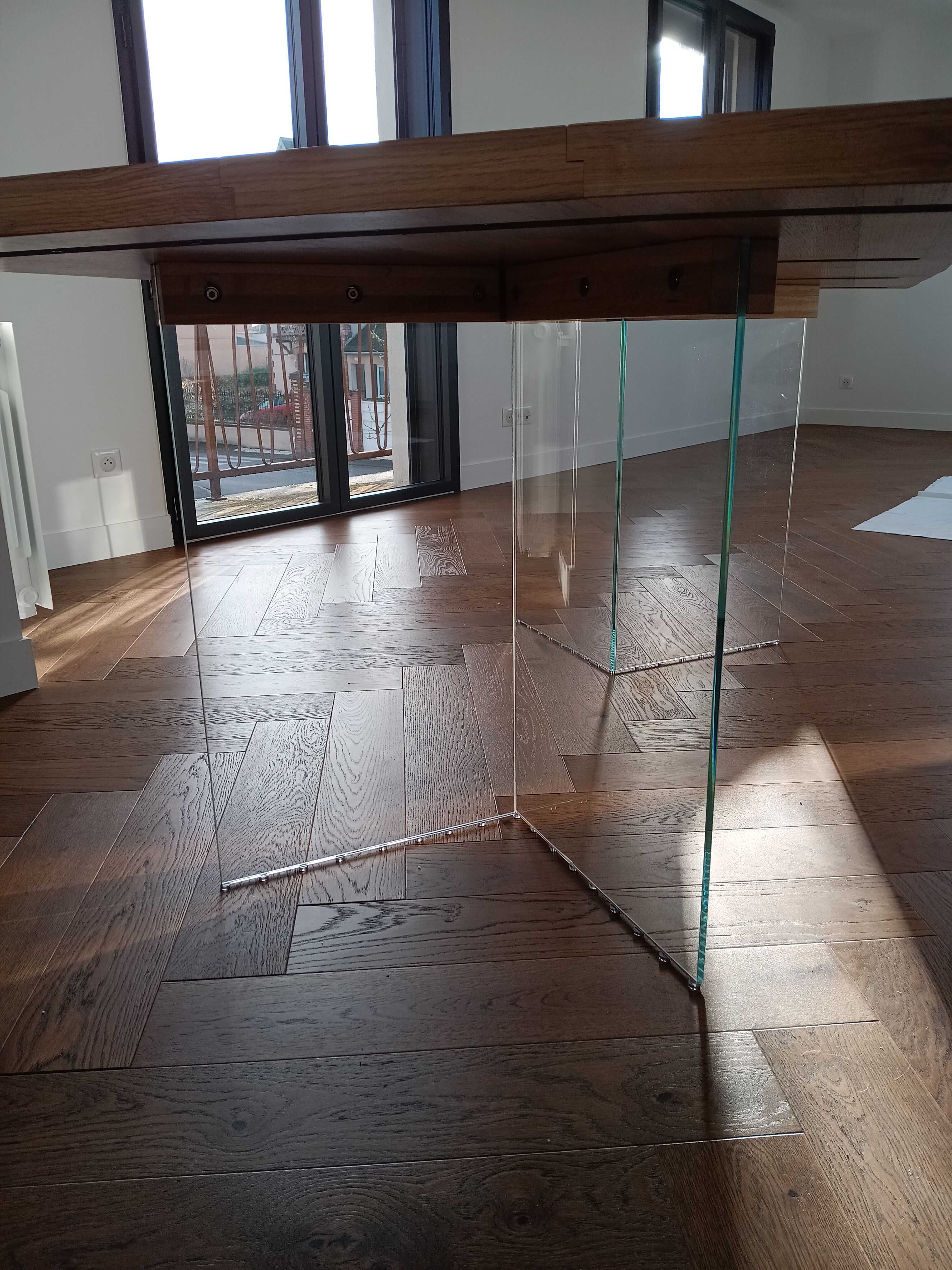 Table en chêne et verre