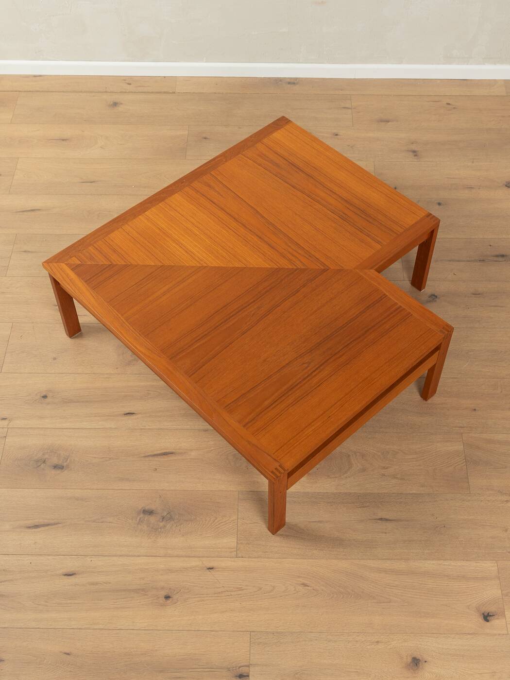 Moduline coffee table