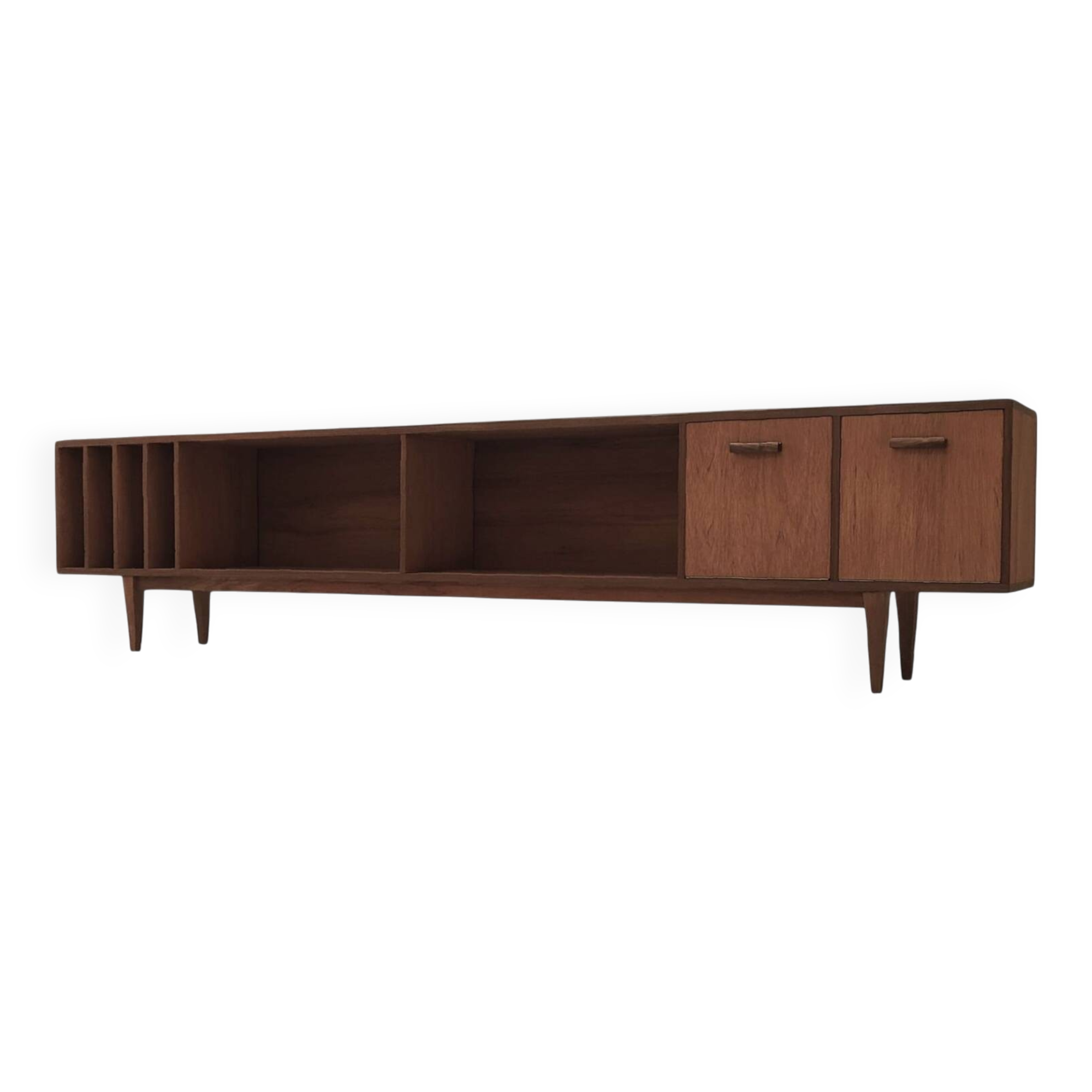 Silund low sideboard