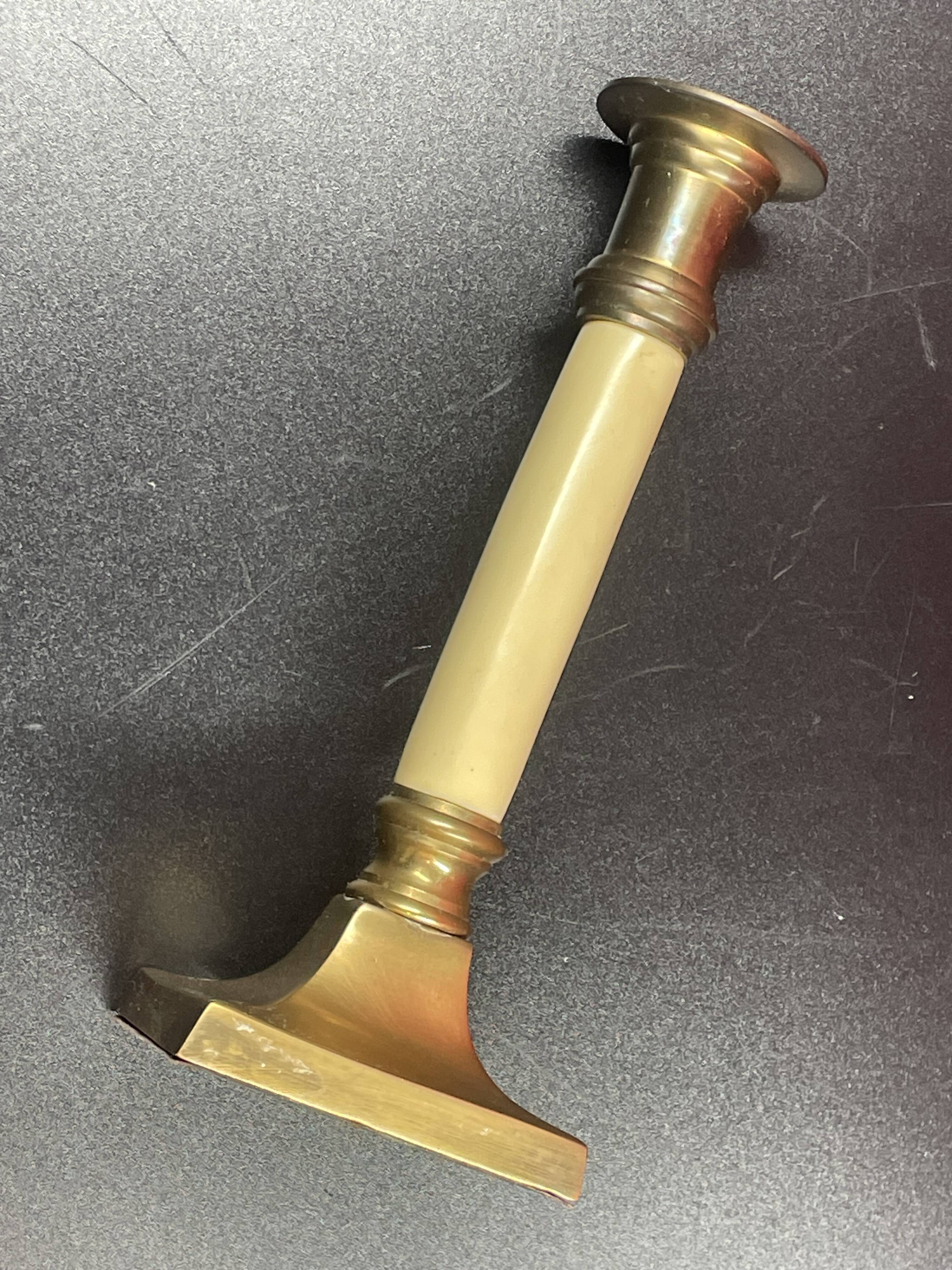 Bougeoir ancien en laiton dore 20 cm