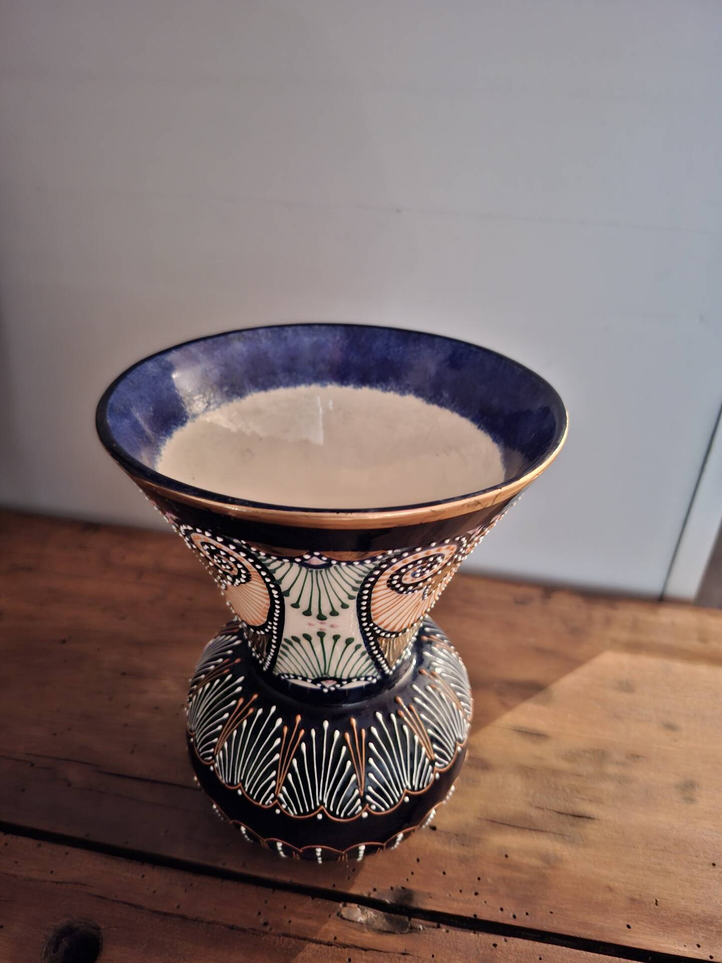 Quimper vase in earthenware - relief enamelled beaded pattern