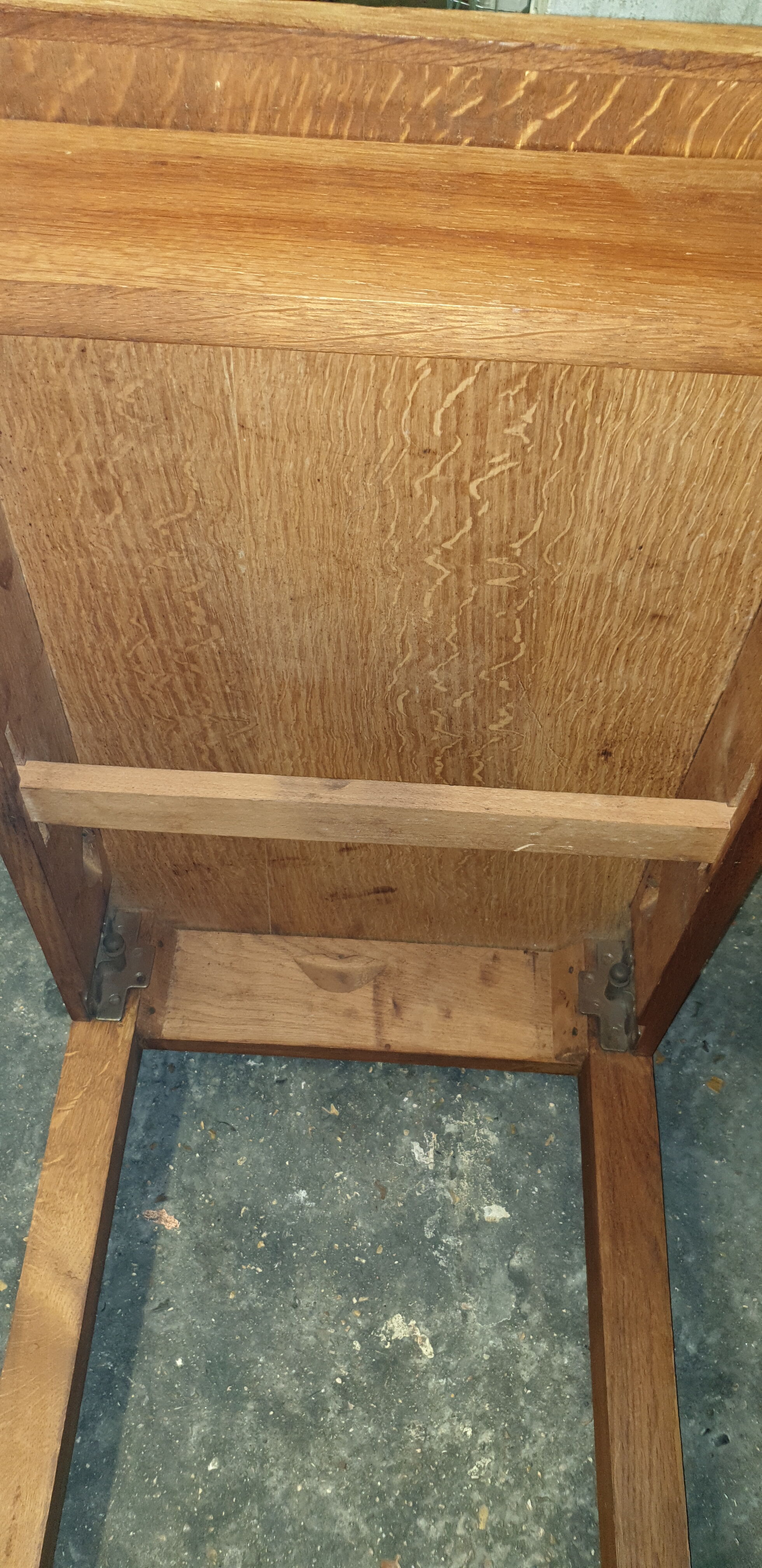 Solid oak bedroom table